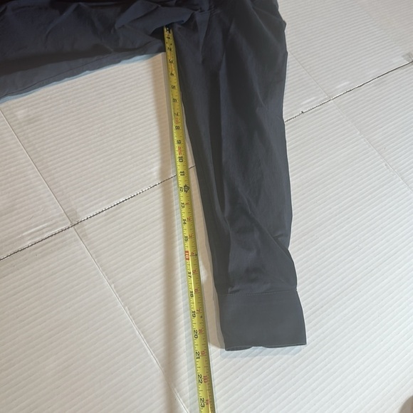 UNTUCK it Men's charcoal Black buttoned down shirt 100% cotton faded look - Picture 4 of 9